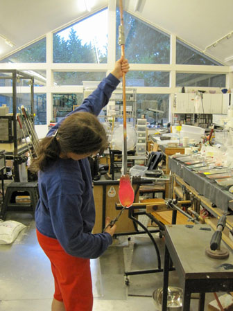 studiooverallpullingglass