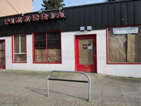 flying-squirrel-coming-to-maple-leaf